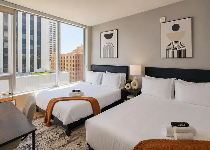 Apartment Downtown Phx Retreat Pool Gym Balcony Views Phoenix